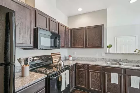 1400 E Walnut St, Seguin, TX 78155 photo 29