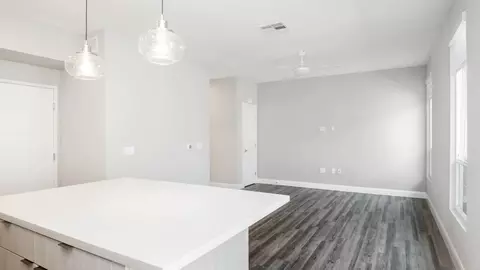 4275 Mission Bay Dr, San Diego, CA 92109 photo 11