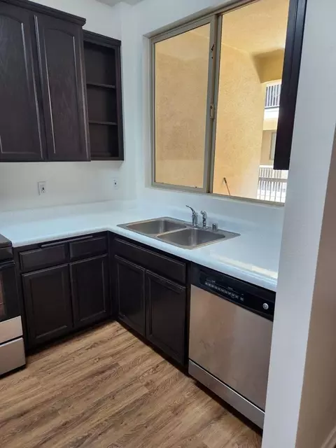 14429 Kittridge St, Los Angeles, CA 91405