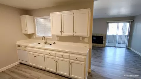1051 G St, Sacramento, CA 95814 photo 5