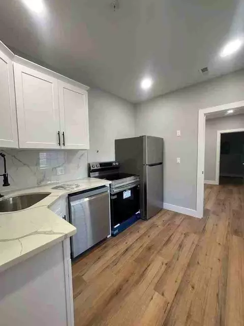 29 S 2nd St, Philadelphia, PA 19106