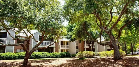 444 Forest Hill Rd, Macon, GA 31210