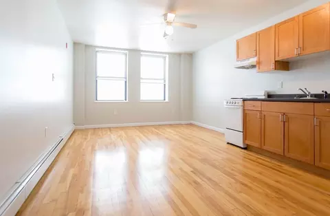 8 Portland St, Worcester, MA 01608
