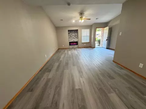 824 Railhead Dr, Ada, OK 74820