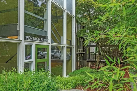 2400 Boyer Ave E, Seattle, WA 98112