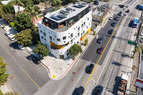 2346 S Bundy Dr, Los Angeles, CA 90064