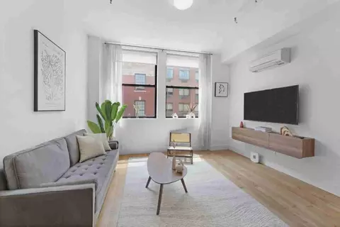 517 W 45th St, New York, NY 10036