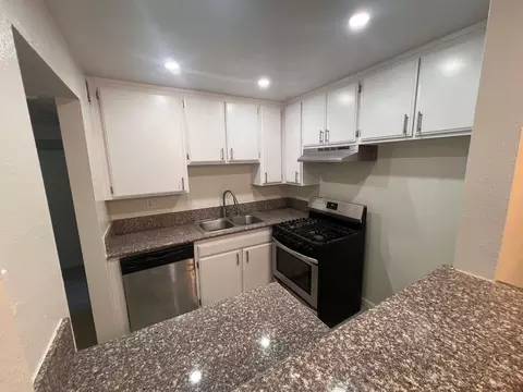 6943 Haskell Ave, Van Nuys, CA 91406 photo 3