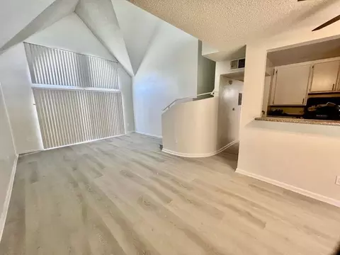 6943 Haskell Ave, Van Nuys, CA 91406 photo 12