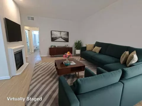 912 N Croft Ave, Los Angeles, CA 90069