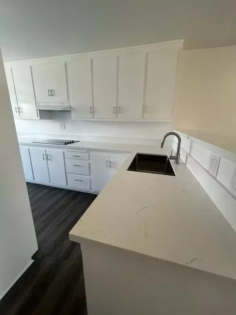 3595 Elm Ave, Long Beach, CA 90807 photo 8