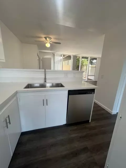 3595 Elm Ave, Long Beach, CA 90807 photo 12