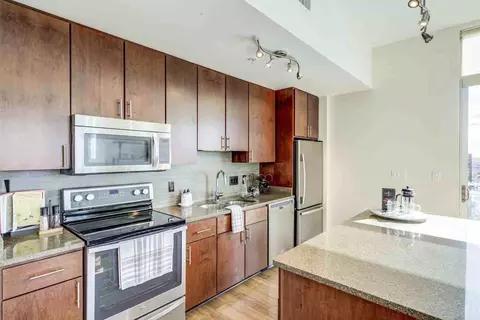 5250 Brownway St, Houston, TX 77056 photo 4