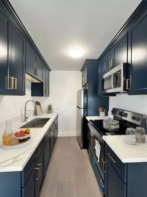 1757 N Orange Dr, Los Angeles, CA 90028
