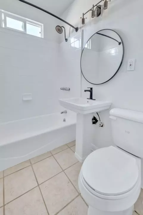 1216 E 3rd St, Long Beach, CA 90802 photo 13