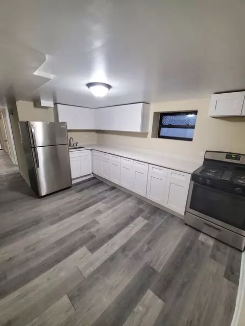 3245 W 23rd St, Chicago, IL 60623