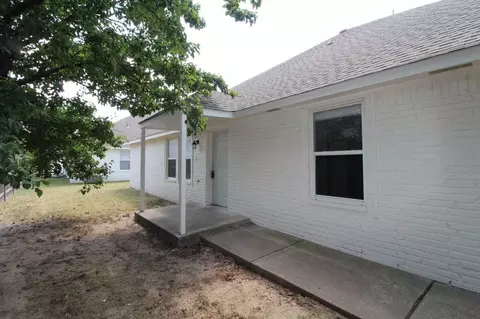 1304 Commerce Dr, Norman, OK 73071 photo 2