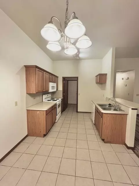 1304 Commerce Dr, Norman, OK 73071 photo 5