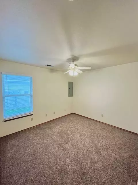 1304 Commerce Dr, Norman, OK 73071 photo 10