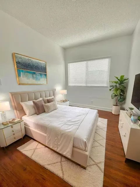 2919 Van Buren Pl, Los Angeles, CA 90007