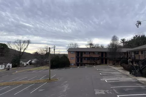 5004 Willoway Dr, Knoxville, TN 37912