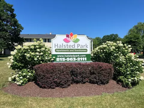 2535 Halsted Rd, Rockford, IL 61101