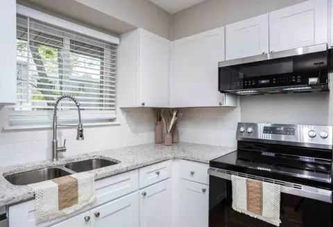 5801 Riverdale Rd, College Park, GA 30349