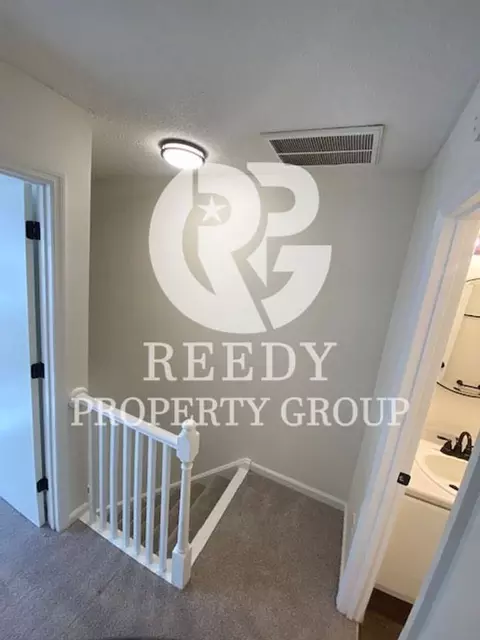 35 Allendale Ln, Greenville, SC 29607