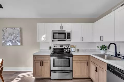 1000 Ivorie Ct, Burlington, NJ 08016