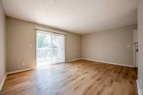 8444 Rothbury Dr, Indianapolis, IN 46260 photo 15