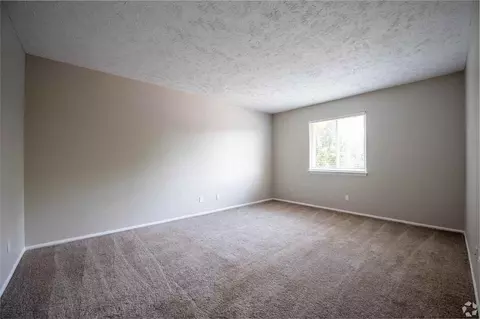8444 Rothbury Dr, Indianapolis, IN 46260 photo 8