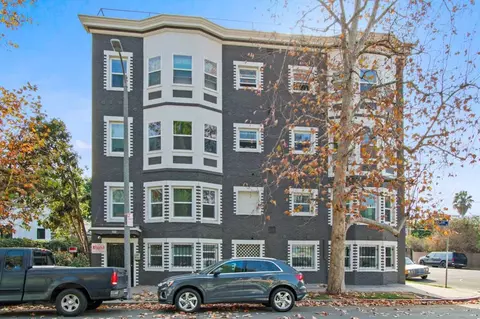 300 San Juan Ave, Venice, CA 90291
