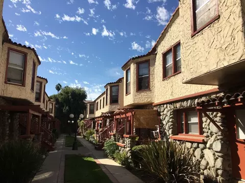 677 N Park Ave, Pomona, CA 91768