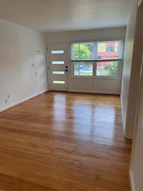 2400 N Killingsworth St, Portland, OR 97217