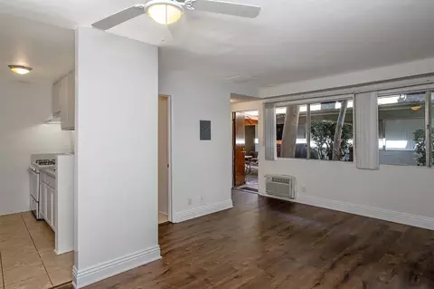 5851 Hazeltine Ave, Van Nuys, CA 91401