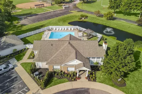 3343 Columbia Woods Dr, Norton, OH 44203