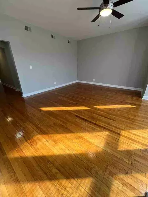 5716 W Washington Blvd, Chicago, IL 60644