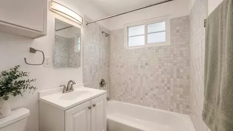 1553 Riverside Dr, Glendale, CA 91201 photo 8