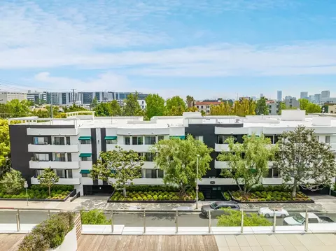 310 S Almont Dr, Los Angeles, CA 90048