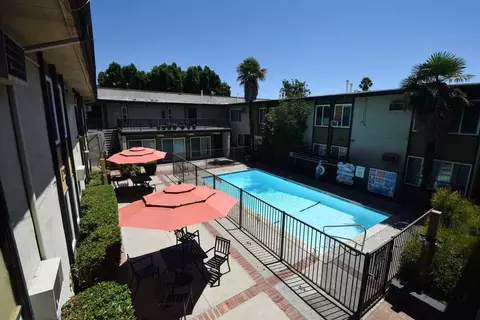 7350 Kester Ave, Los Angeles, CA 91405