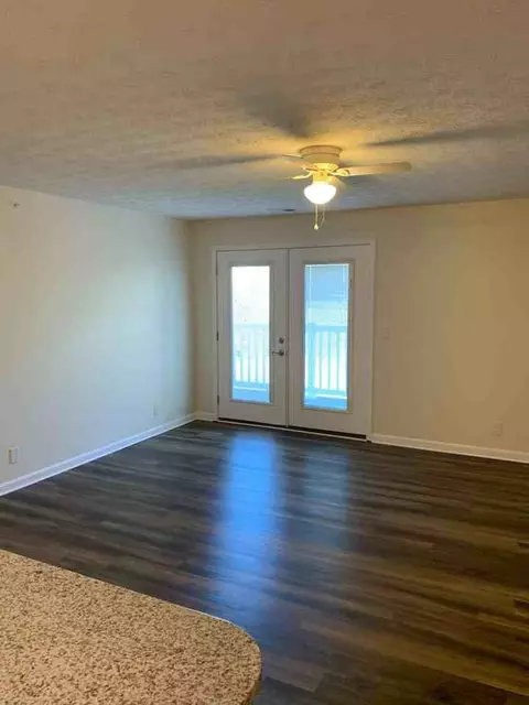 9620 Cooper Church Dr, Louisville, KY 40229