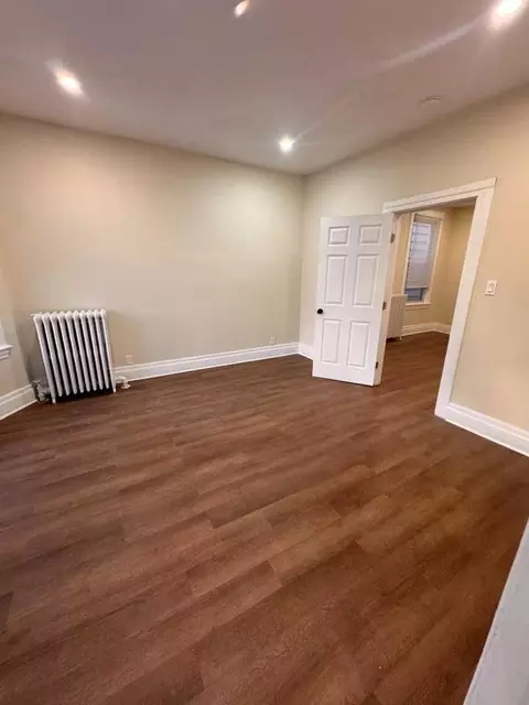 31 Bertha St, Albany, NY 12209