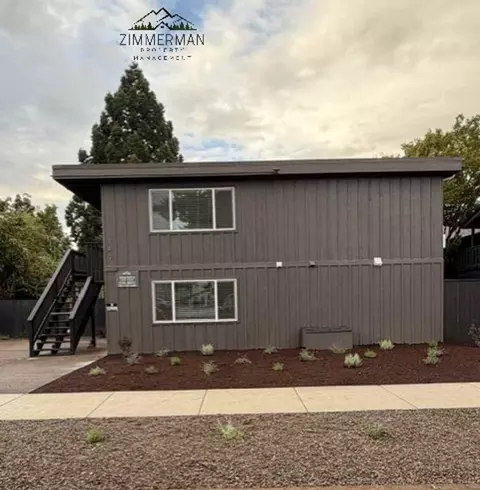 147 C St, Springfield, OR 97477