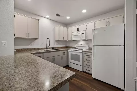 2060 Amanda Way, Chico, CA 95928