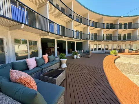 5201 42nd Ave S, Seattle, WA 98118