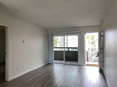 2730 Jefferson St, Carlsbad, CA 92008