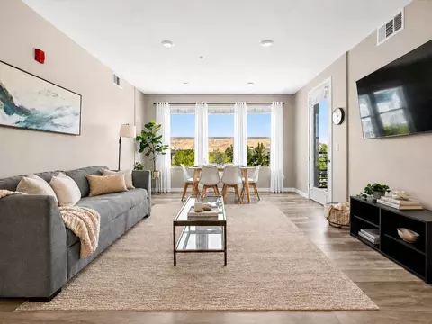 375 Harbour Cove Dr, Sparks, NV 89434