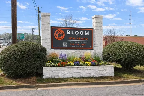 790 Dixon Rd, Jonesboro, GA 30238