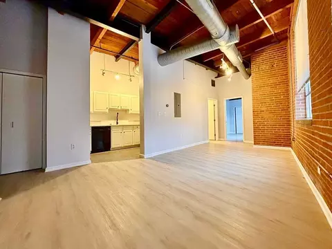 3307 Scranton Rd, Cleveland, OH 44109
