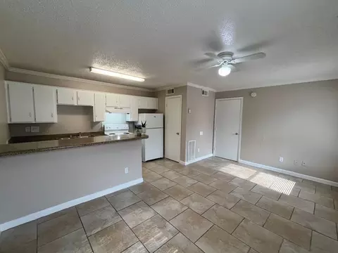 2722 S Buckner Blvd, Dallas, TX 75227